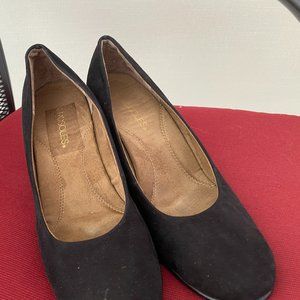 Aerosoles Size 8 M Black Round Toe Wedge Plum Tree